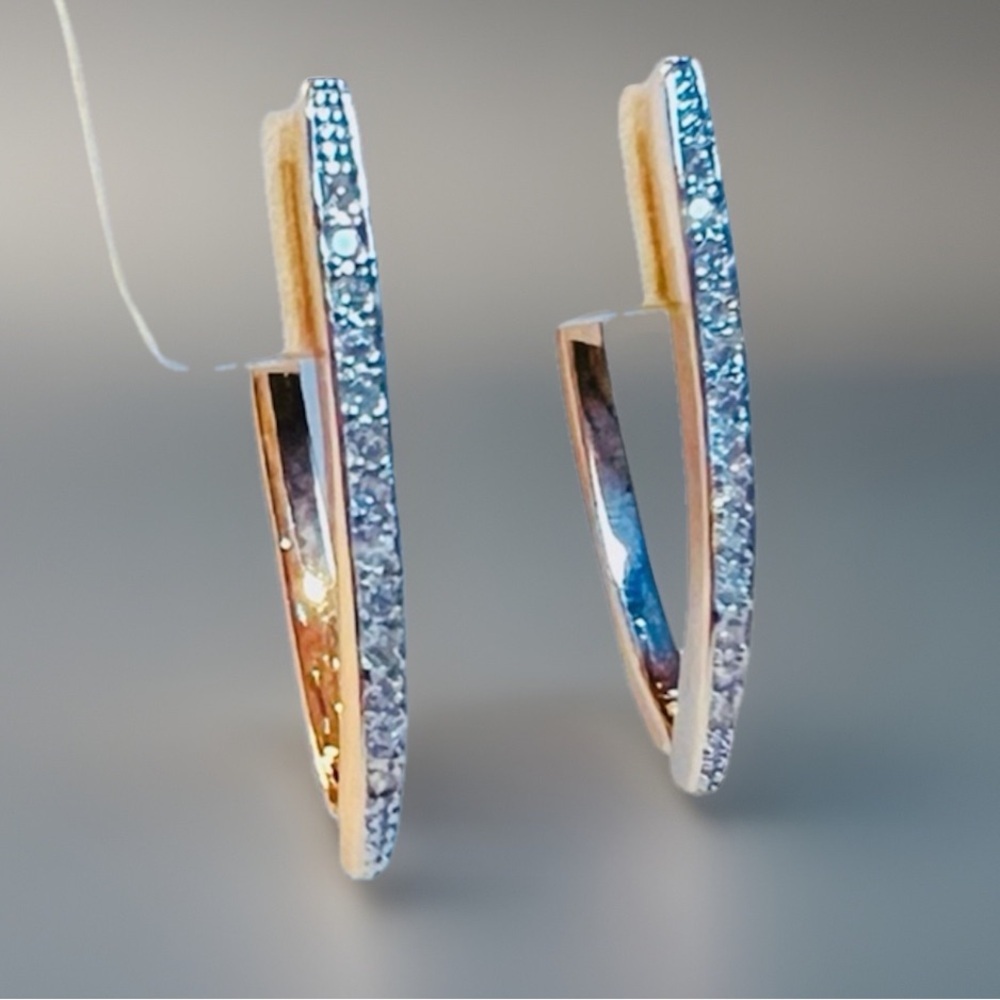 Beautiful rose, goldtone, bling pierced costume earrings